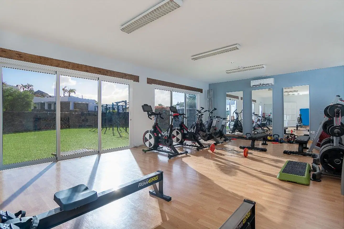 Casas Heddy SPORTS_AND_LEISURE