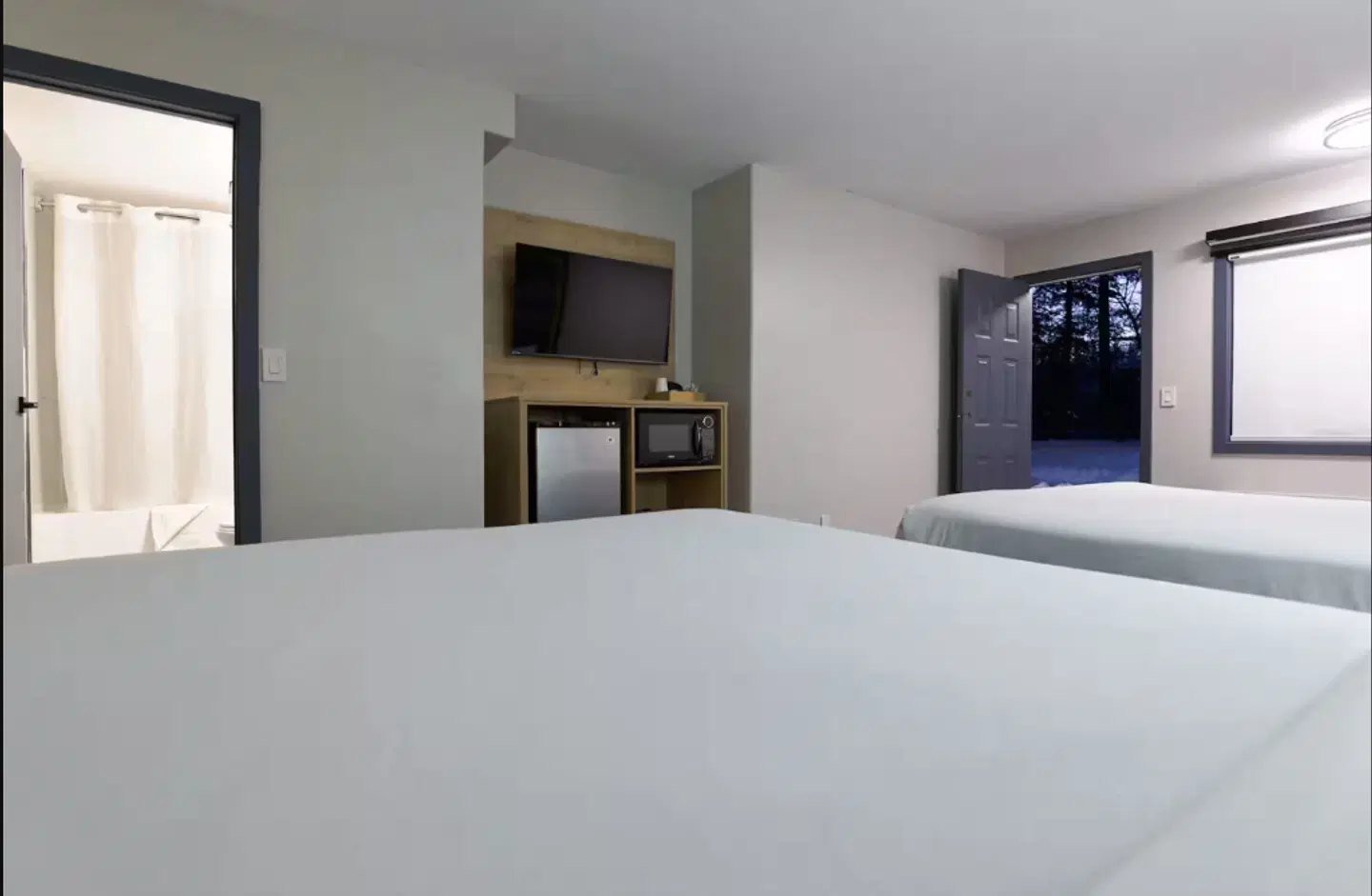 Super 8 by Wyndham Clearwater BC ROOM_EXAMPLE