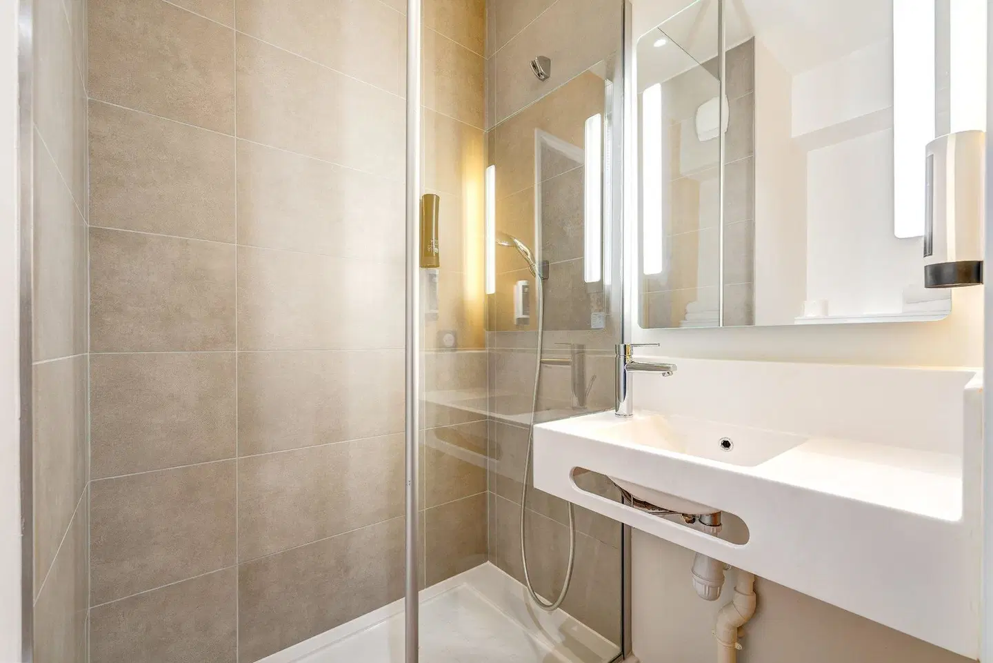 B&B Hotel Paris Ivry Quai De Seine Badezimmer