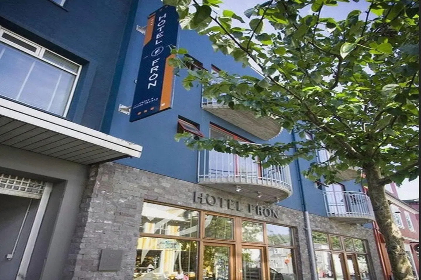 Hotel Fron EXTERIOR