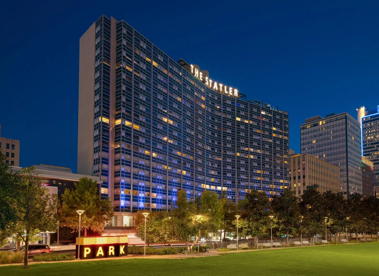The Statler Dallas, Curio Collection by Hilton EXTERIOR