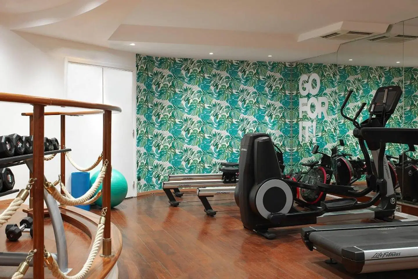 Renaissance Paris La Defense Hotel SPORTS_AND_LEISURE