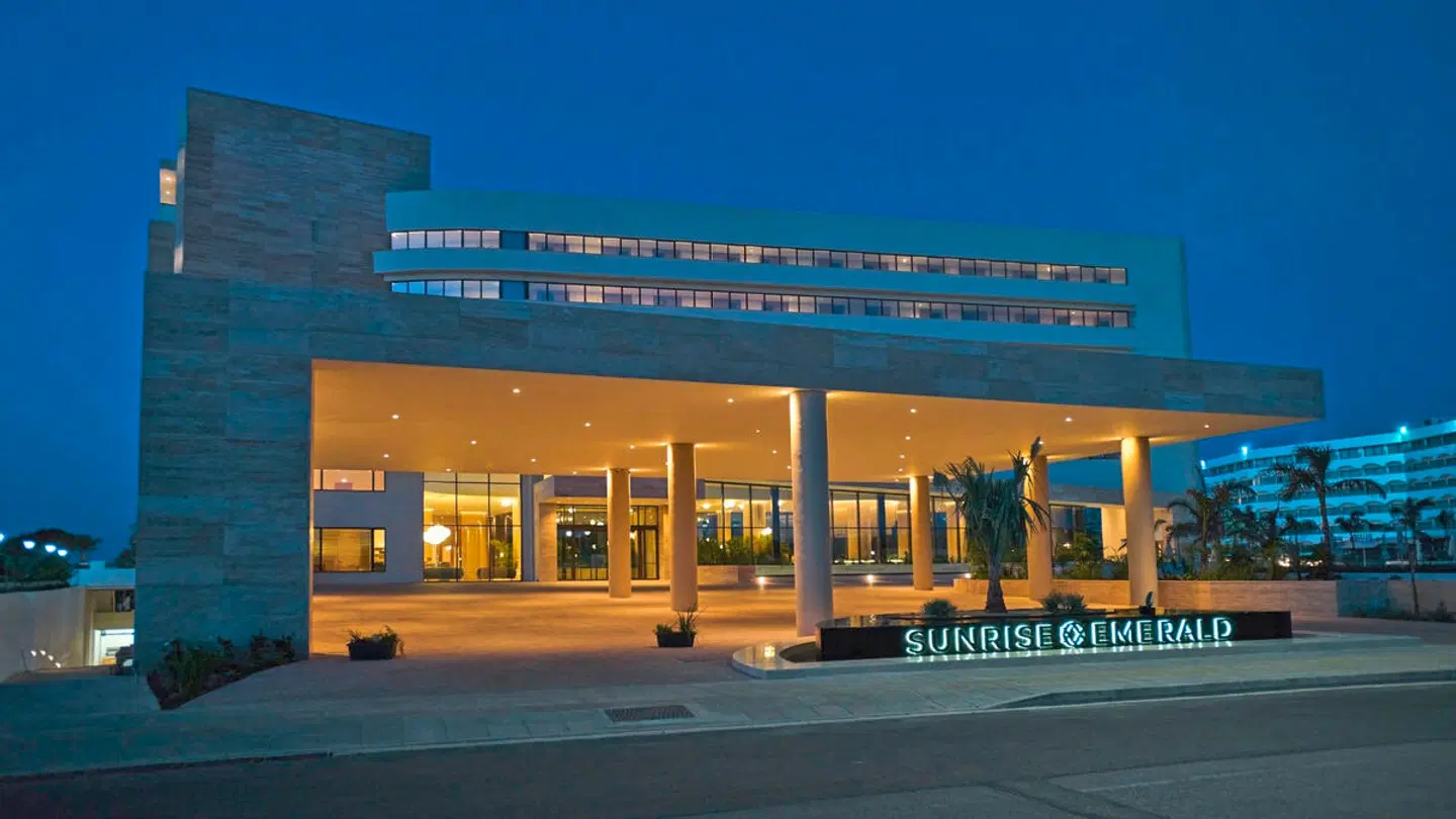 Sunrise Emerald EXTERIOR