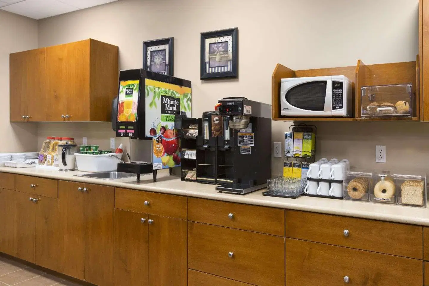 Days Inn by Wyndham Chetwynd ROOM_EXAMPLE