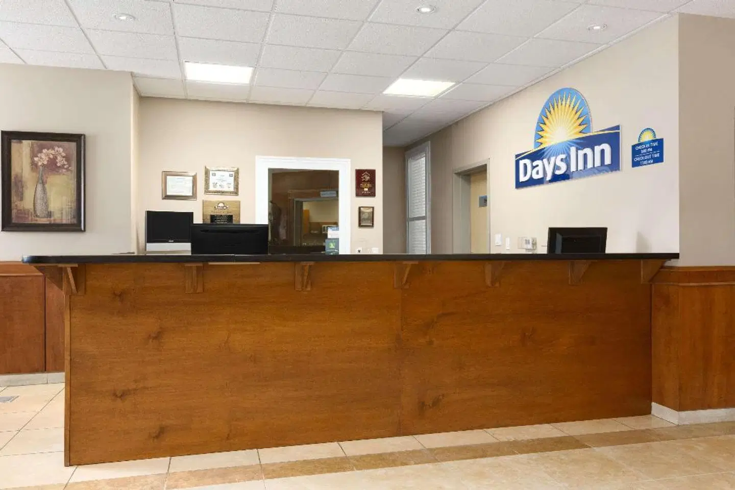 Days Inn by Wyndham Chetwynd LOUNGE_LOBBY