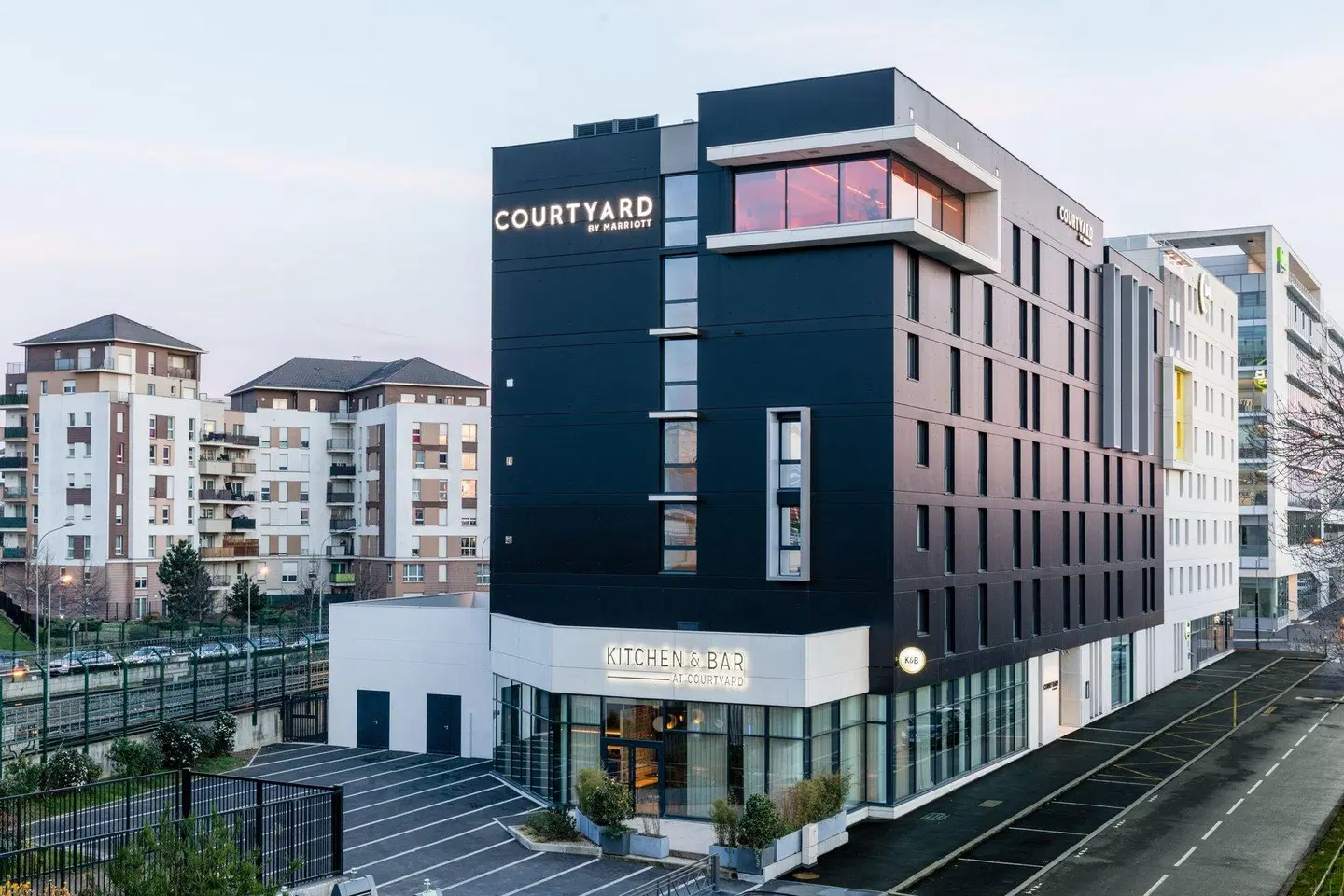 Courtyard by Marriott Paris Creteil EXTERIOR
