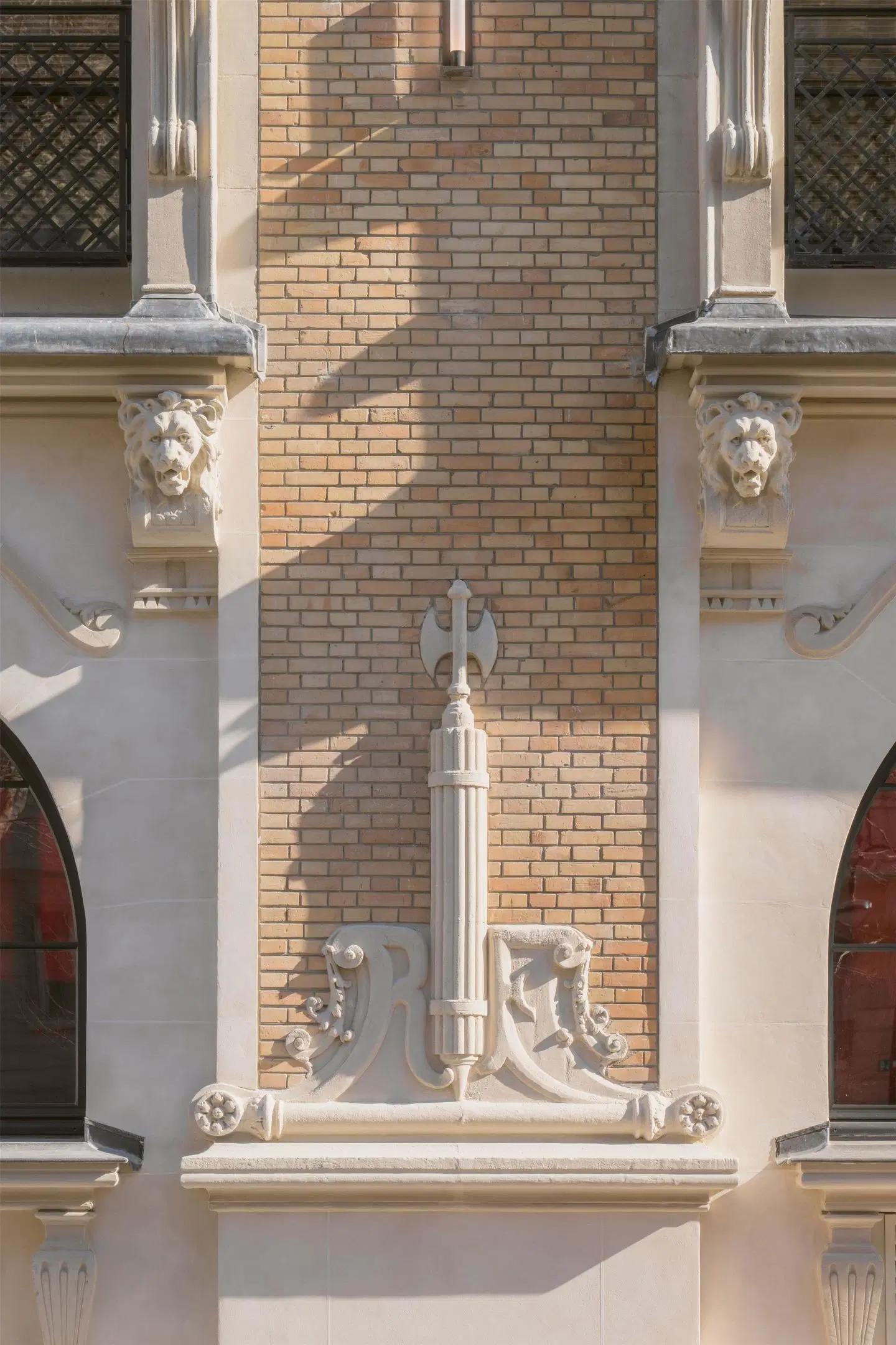 SAX Paris, LXR Hotels & Resorts EXTERIOR