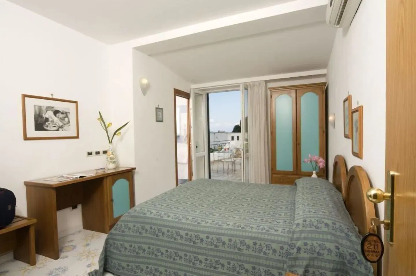 Gemma ROOM_EXAMPLE