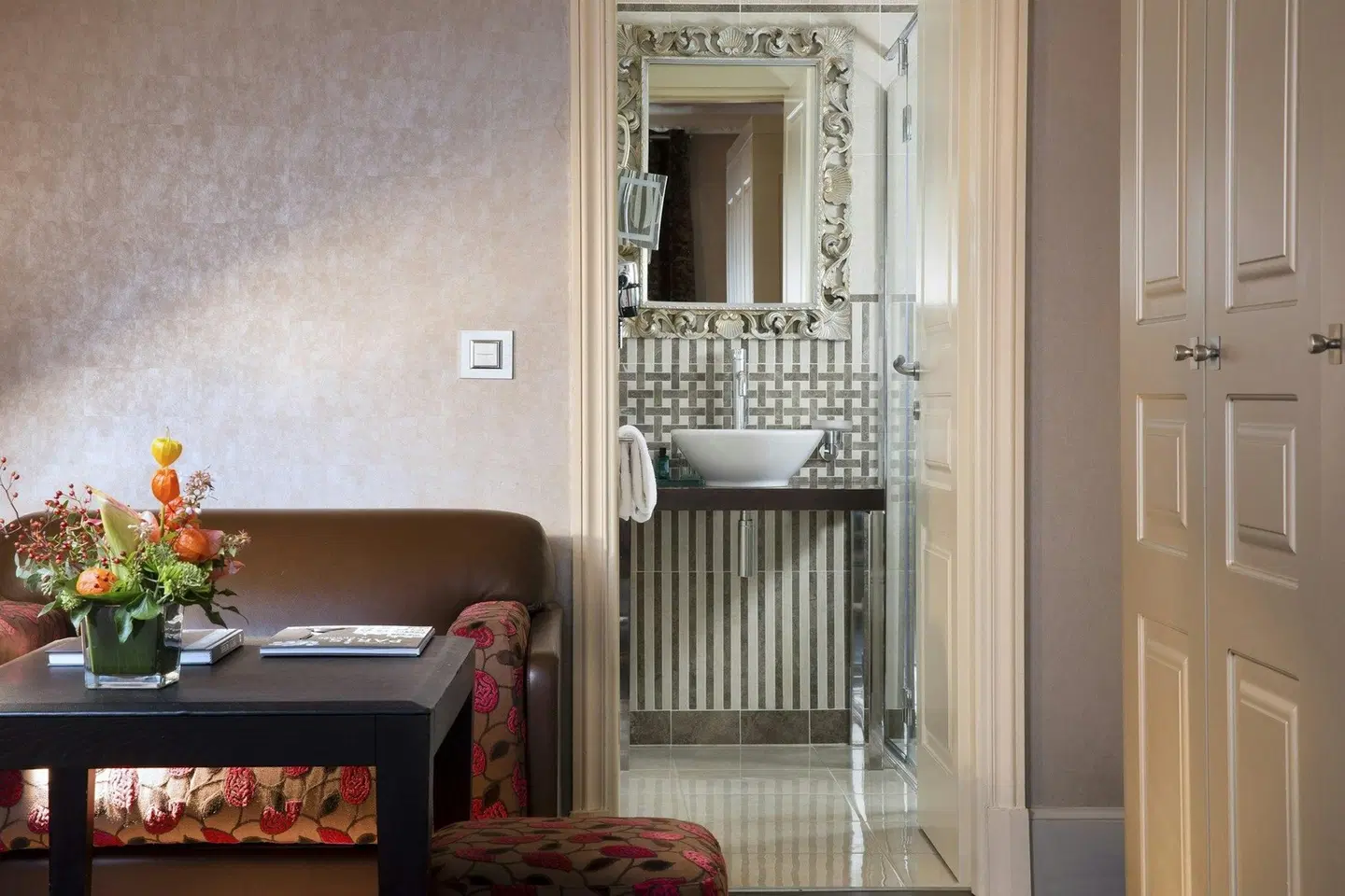 Arès Tour Eiffel ROOM_EXAMPLE