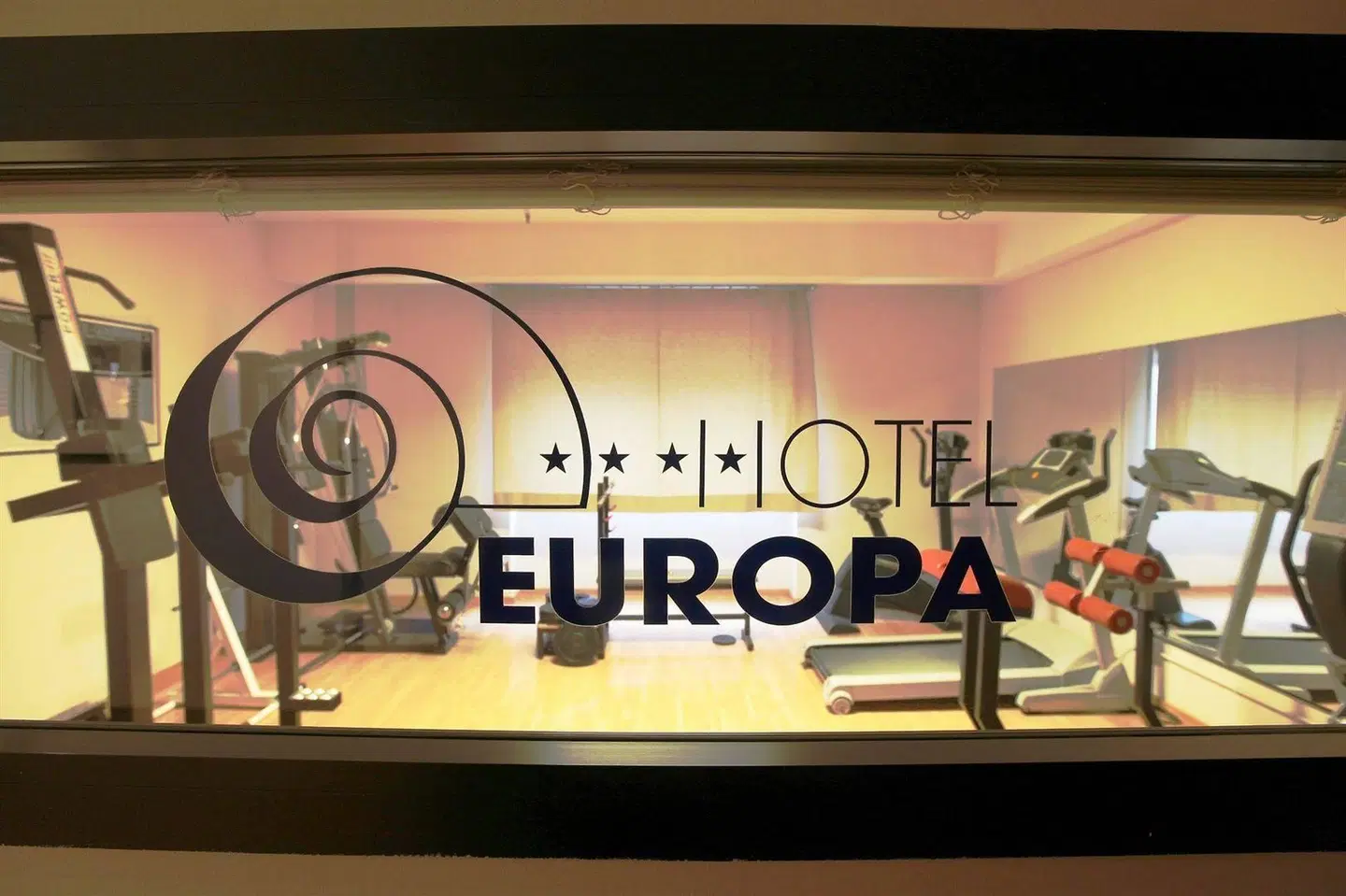 Europa MODEL_IMPRESSION