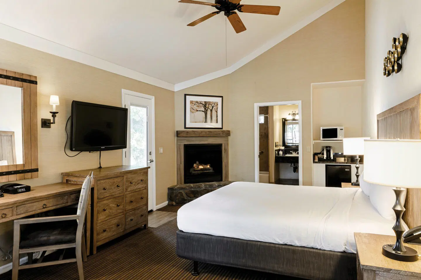 Tenaya Lodge at Yosemite ROOM_EXAMPLE