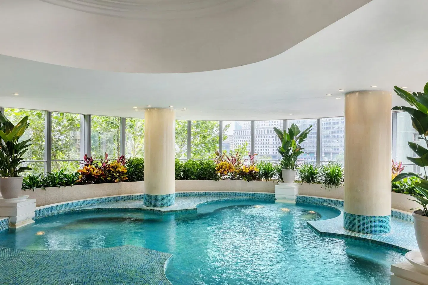 Grand Millennium Beijing Hallenbad