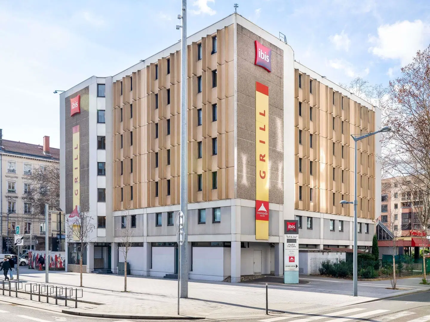 ibis Lyon Gare La Part-Dieu EXTERIOR