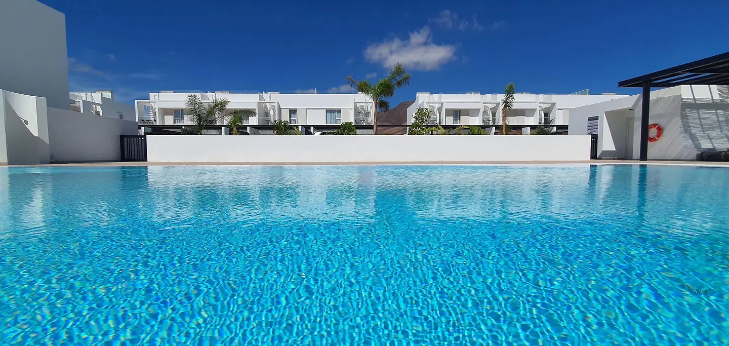 Serena Holiday Homes By LIVVO OUTDOOR_POOL
