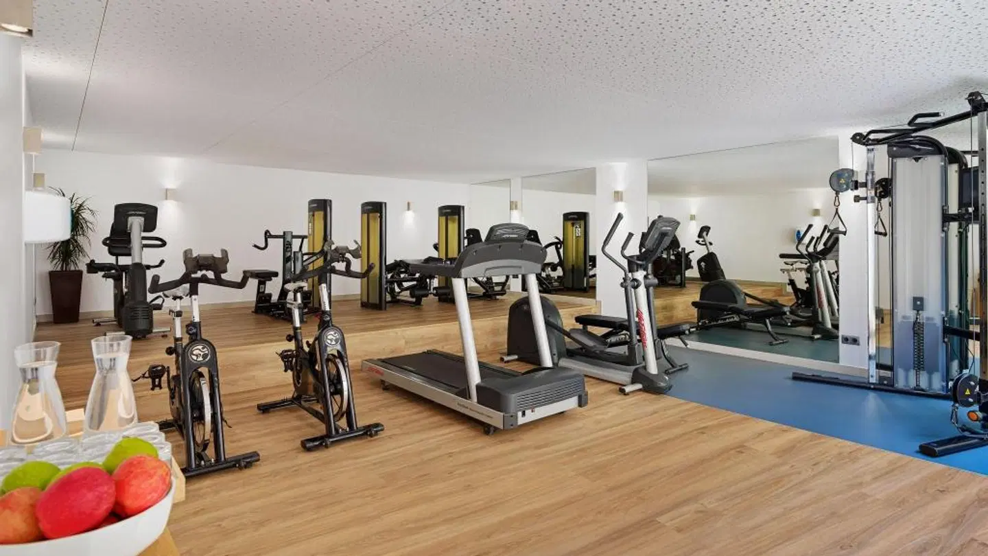 Saratoga SPORTS_AND_LEISURE