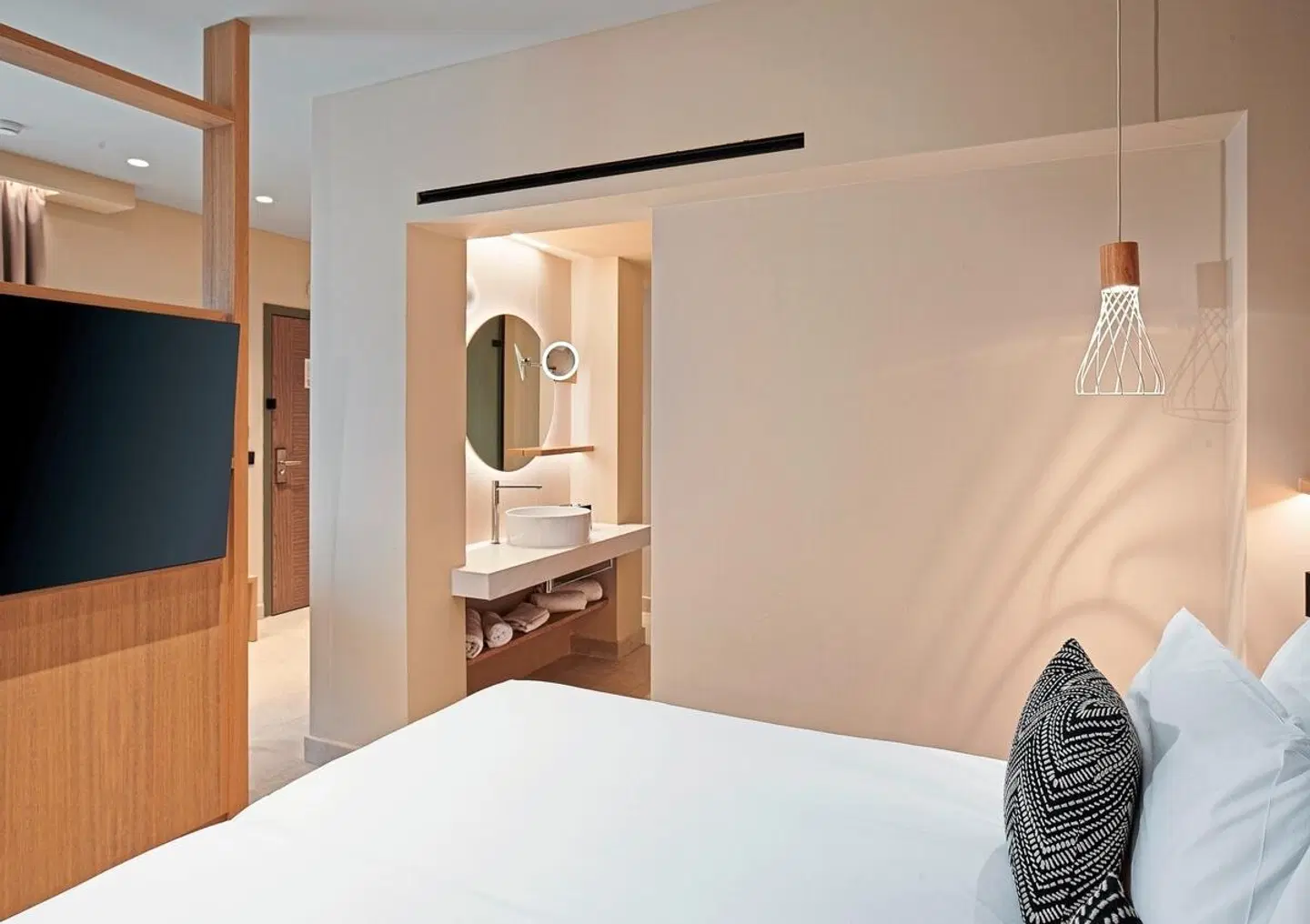 Meravia Leonardo Limited Edition ROOM_EXAMPLE