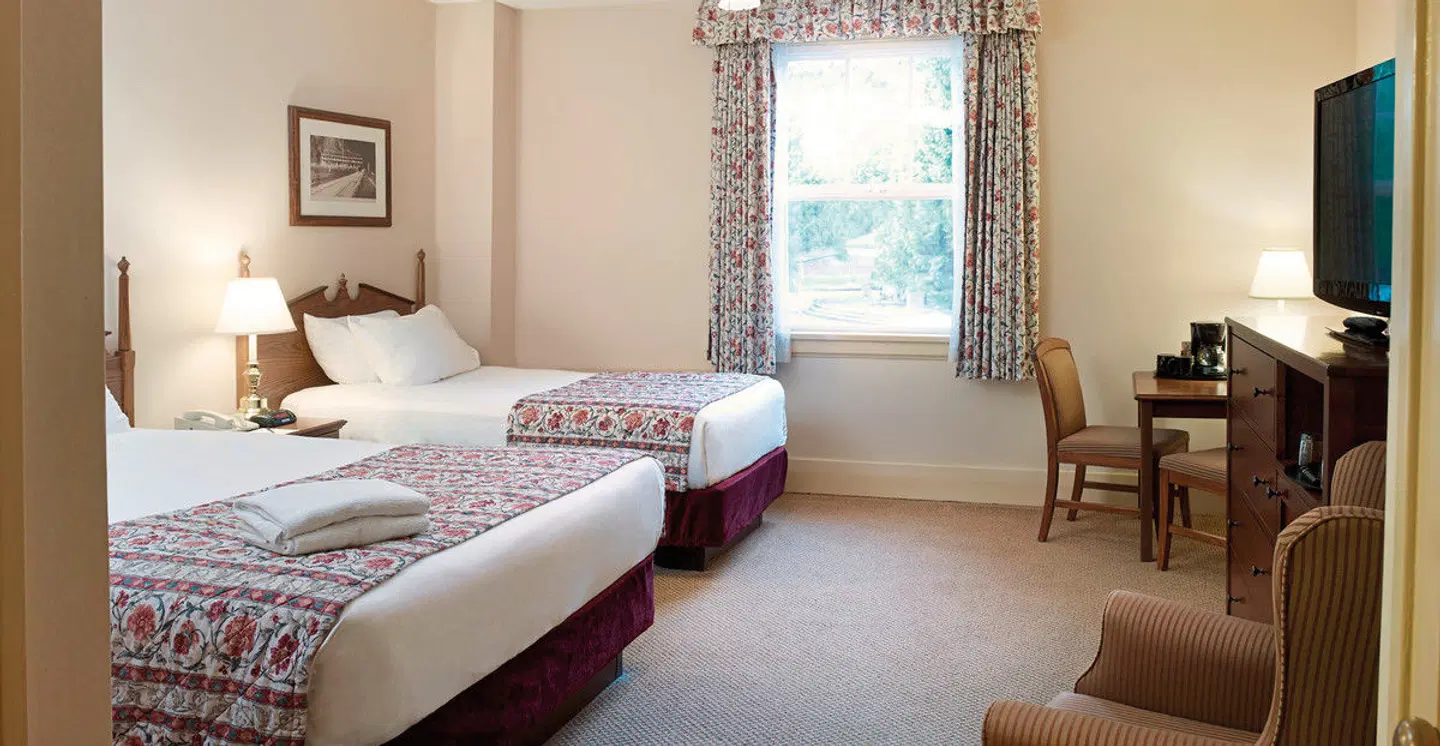 Harrison Hot Springs Resort & Spa ROOM_EXAMPLE