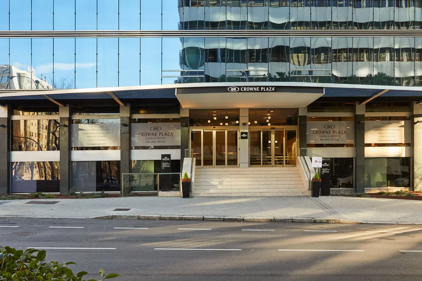 Crowne Plaza Madrid - Centre Retiro by IHG EXTERIOR