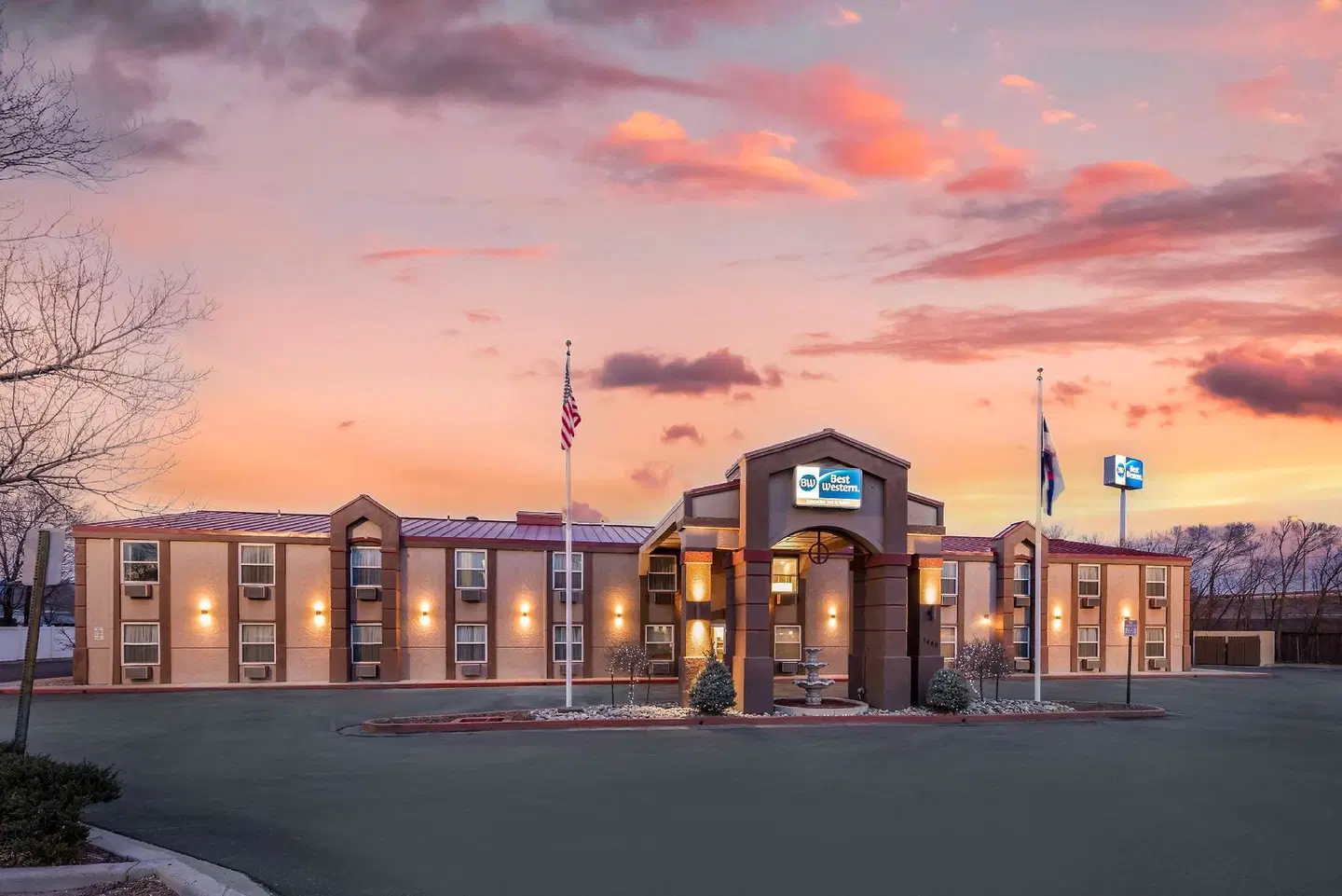 Best Western Executive Inn & Suites EXTERIOR