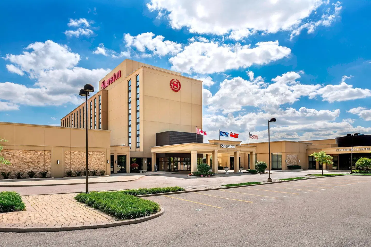 Sheraton Toronto Airport Hotel & Conference Centre EXTERIOR