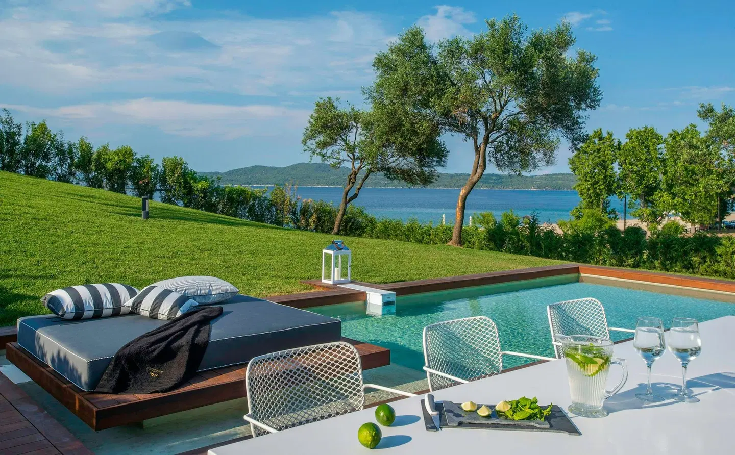 Avaton Luxury Beach Resort - Relais & Chateaux Garten