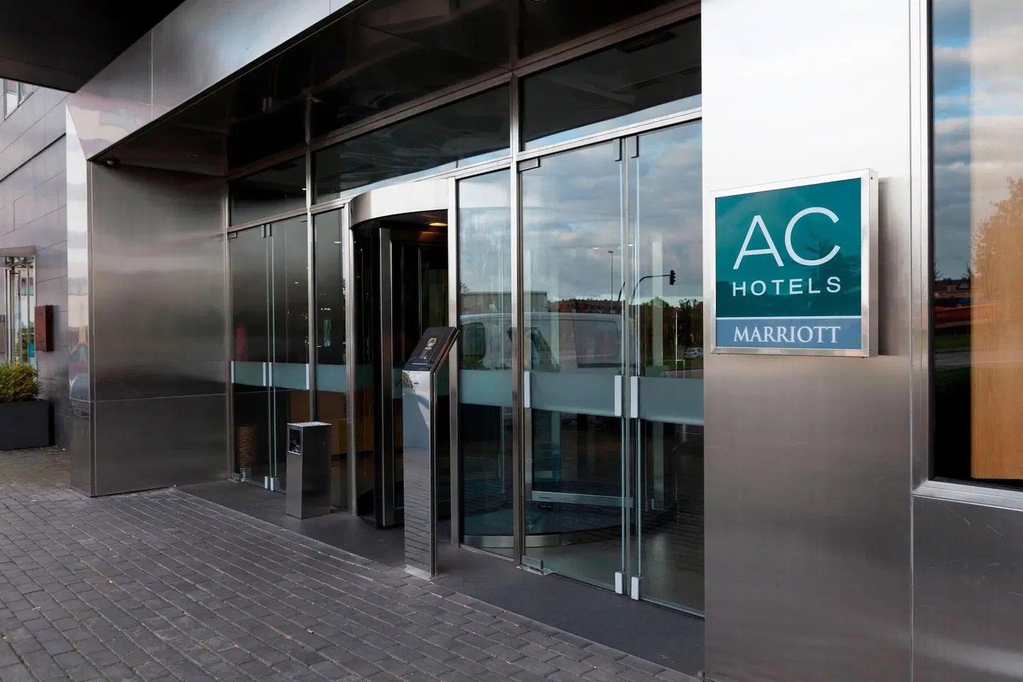 AC Hotel by Marriott Gijón EXTERIOR