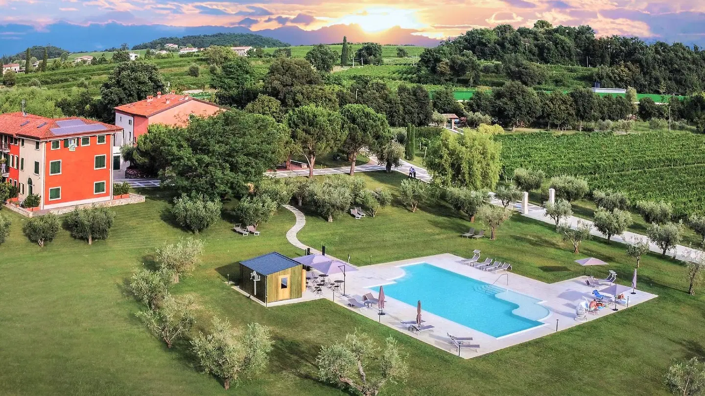 Borgo Romantico Relais OUTDOOR_POOL