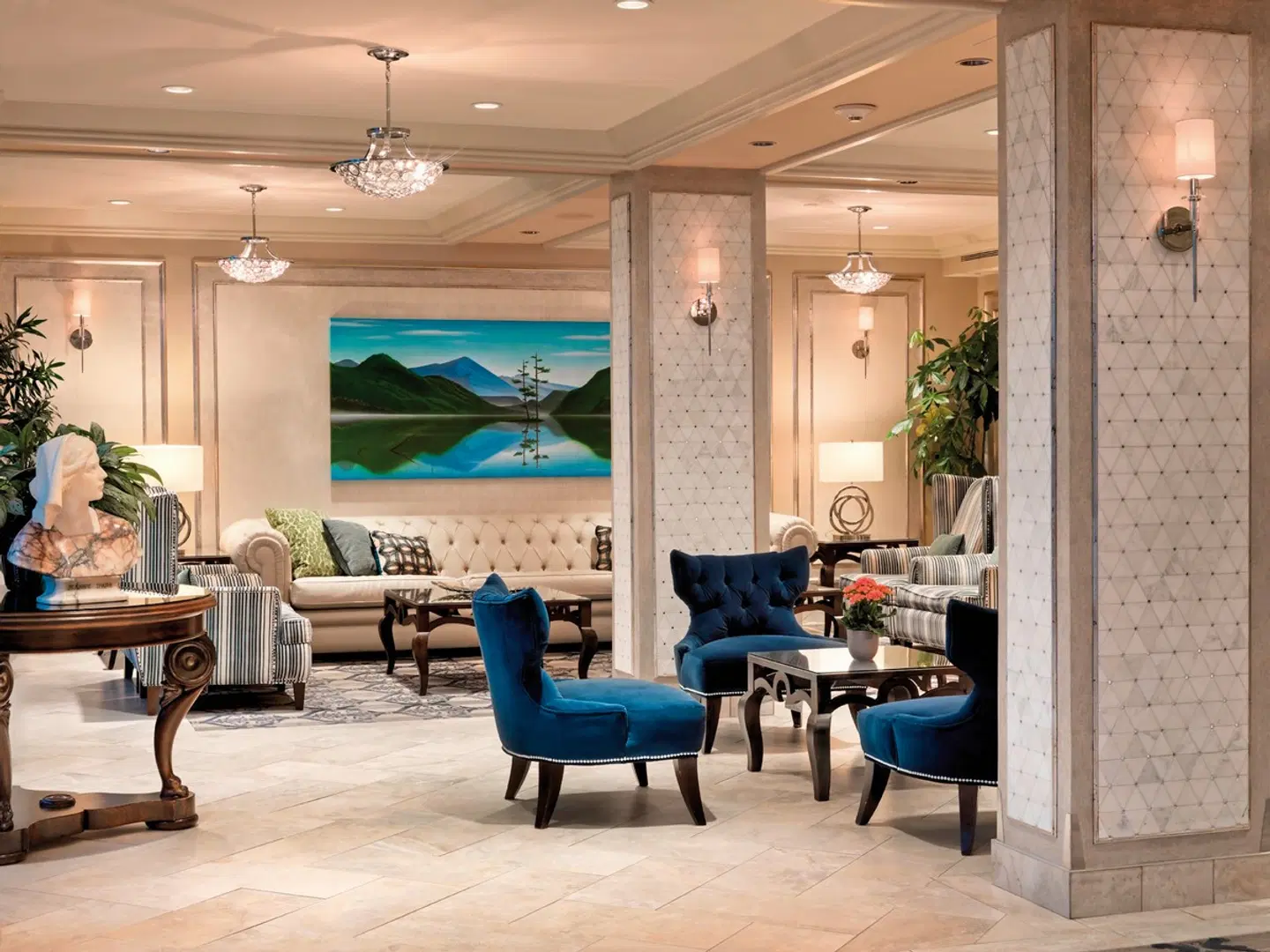 Chateau Victoria Hotel & Suites Restaurant