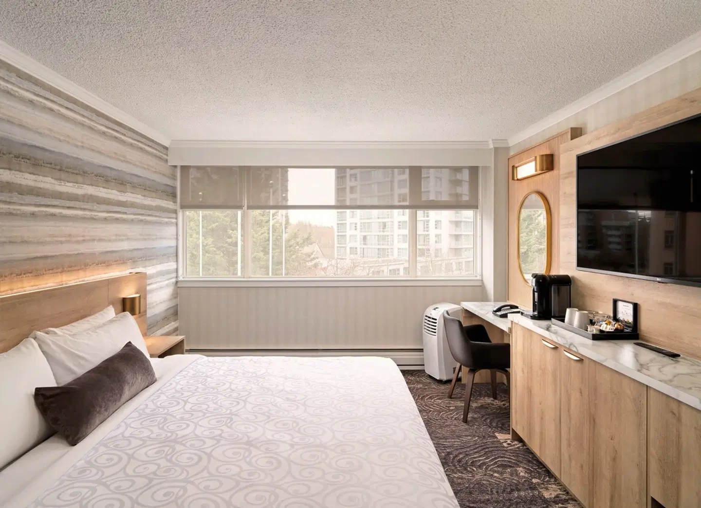 Chateau Victoria Hotel & Suites ROOM_EXAMPLE