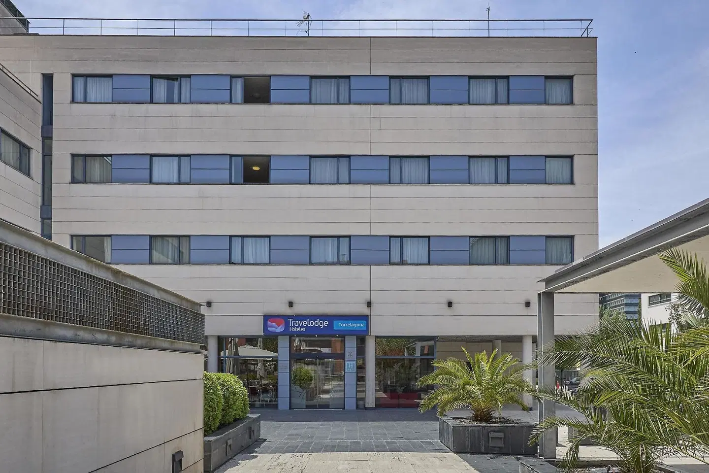 Travelodge Torrelaguna EXTERIOR