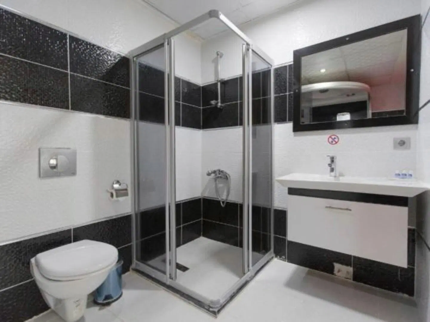 Ozbay Hotel Badezimmer