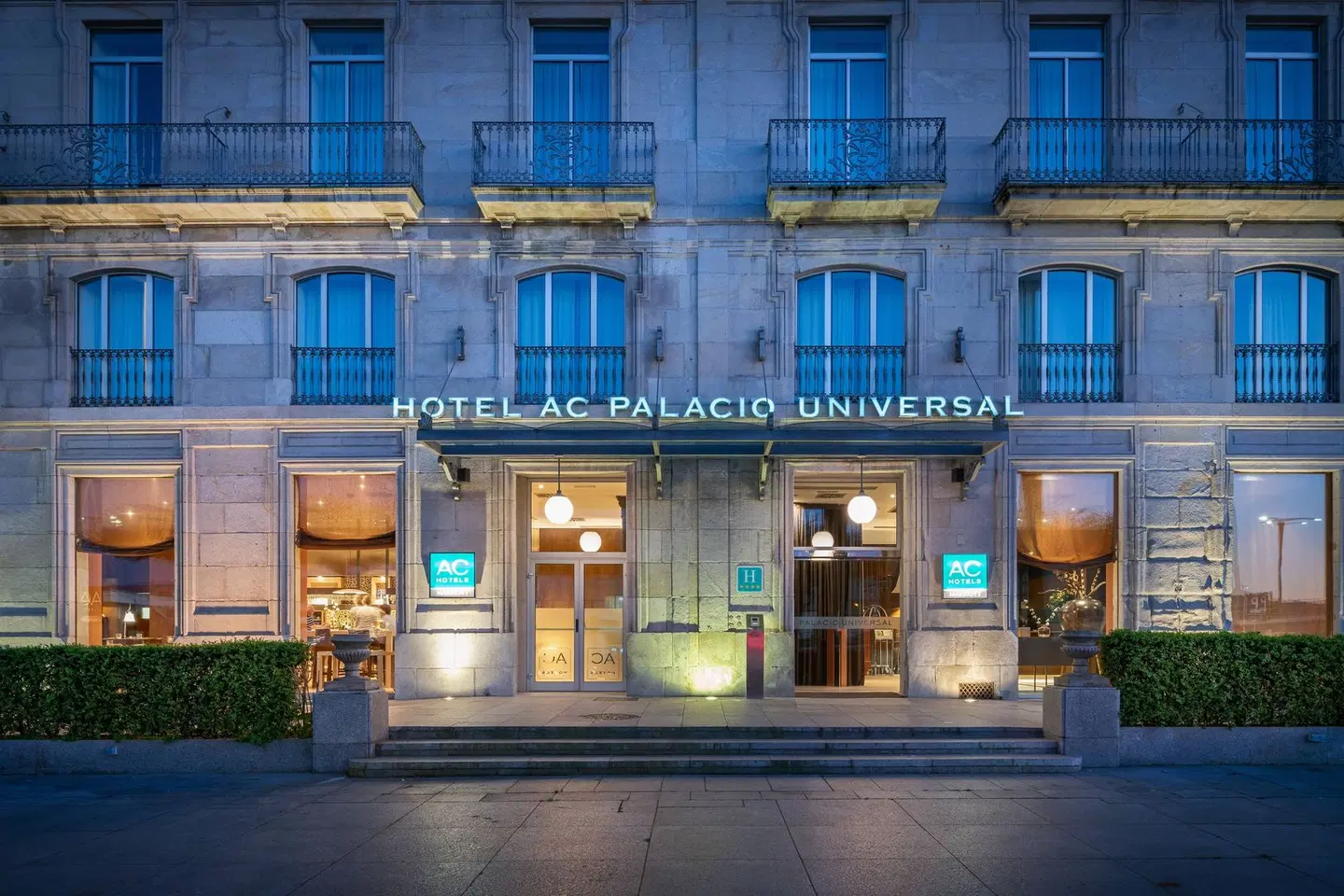 AC Hotel by Marriott Palacio Universal EXTERIOR
