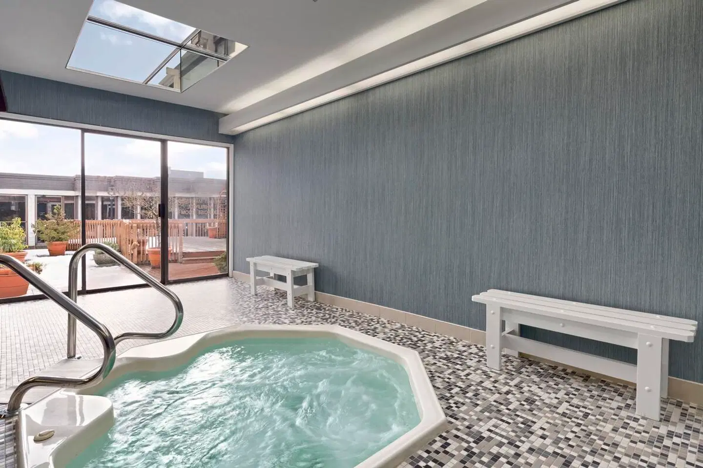 Coast Discovery Inn HEALTH_BEAUTY