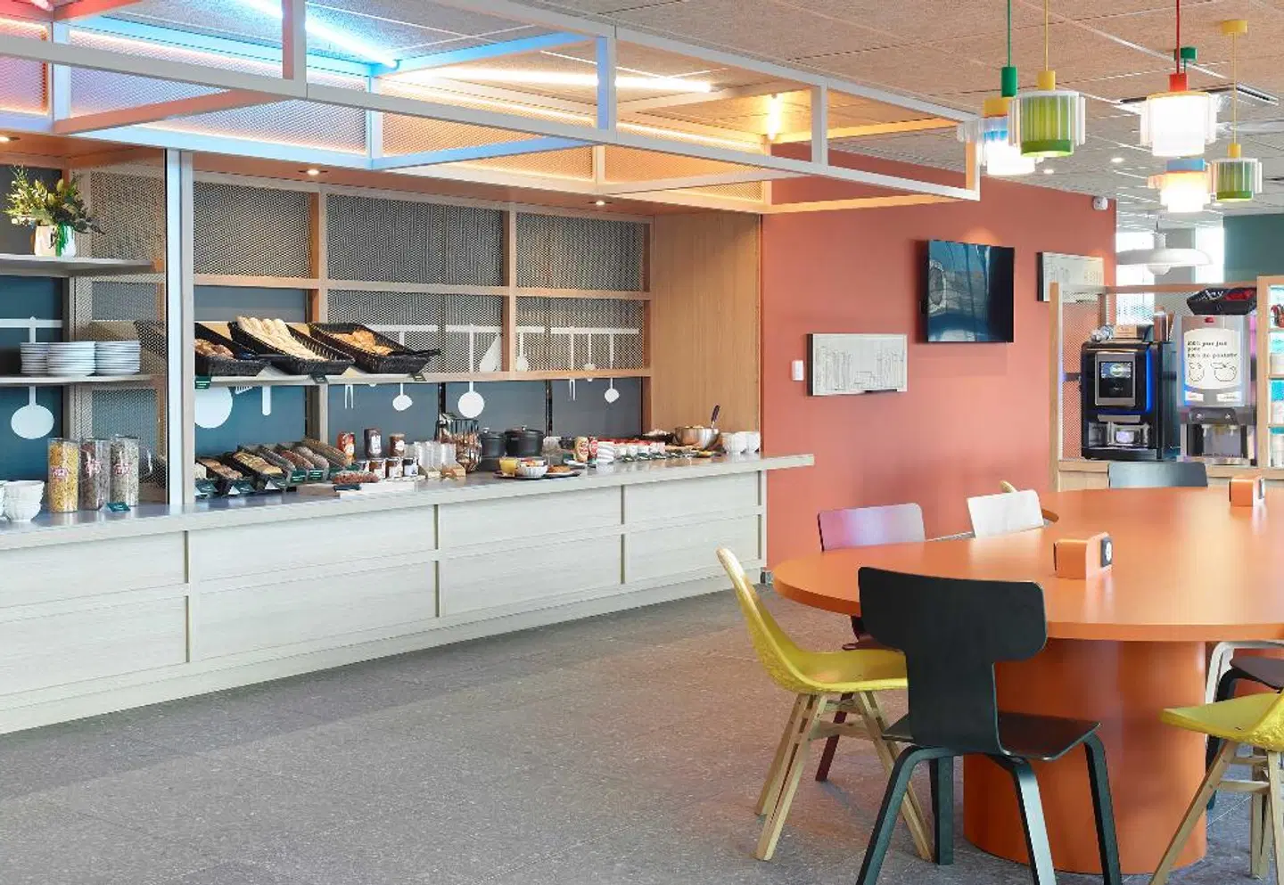B&B Hotel Marne-La-Vallée Val D'Europe Bar