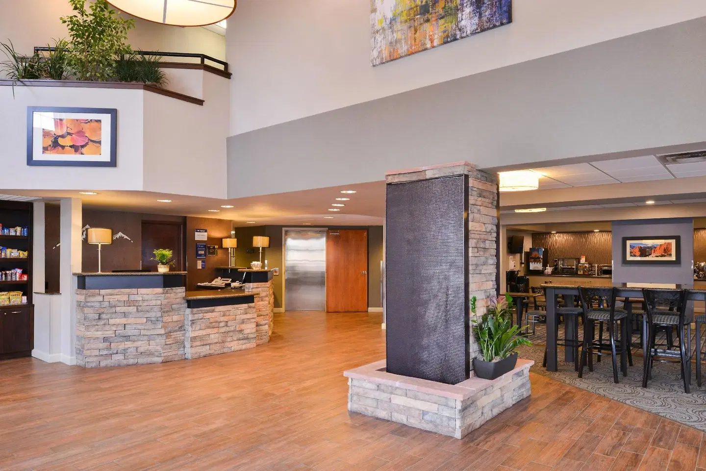 Best Western Plus Peak Vista Inn & Suites LOUNGE_LOBBY