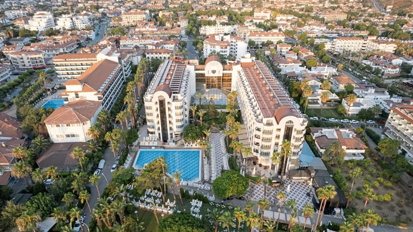 Aqua EXTERIOR
