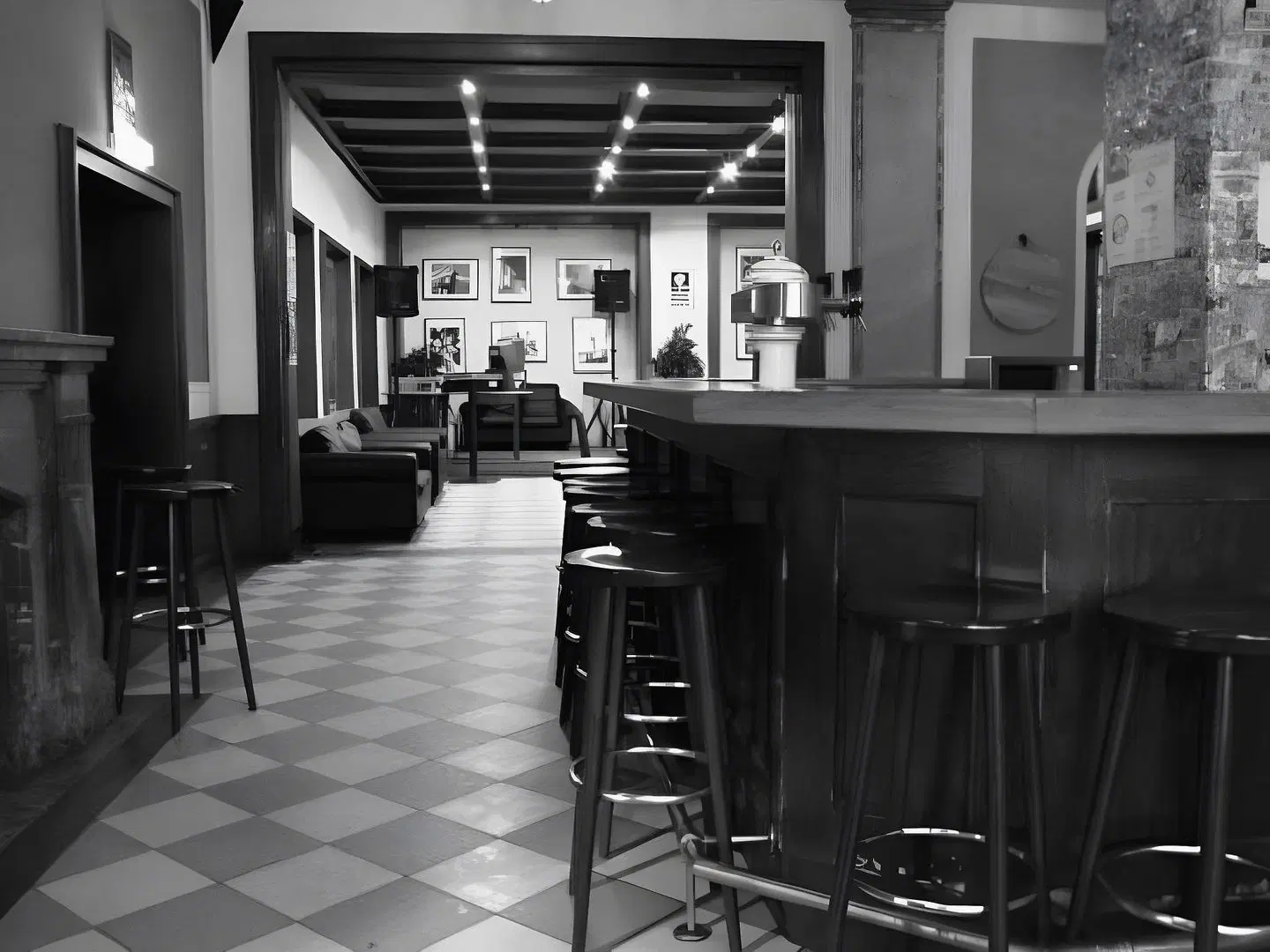 Euro Youth Bar