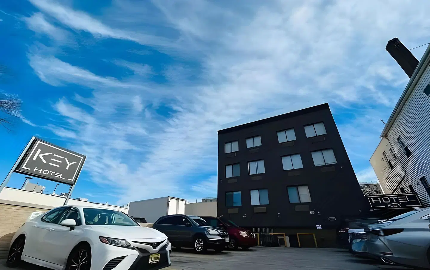 Hotel Key EXTERIOR