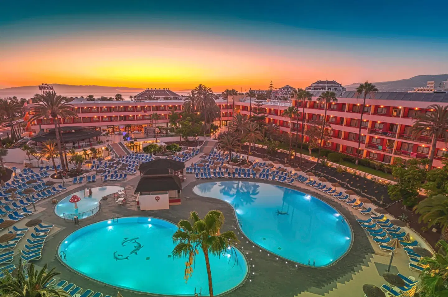 Alexandre Hotel La Siesta OUTDOOR_POOL