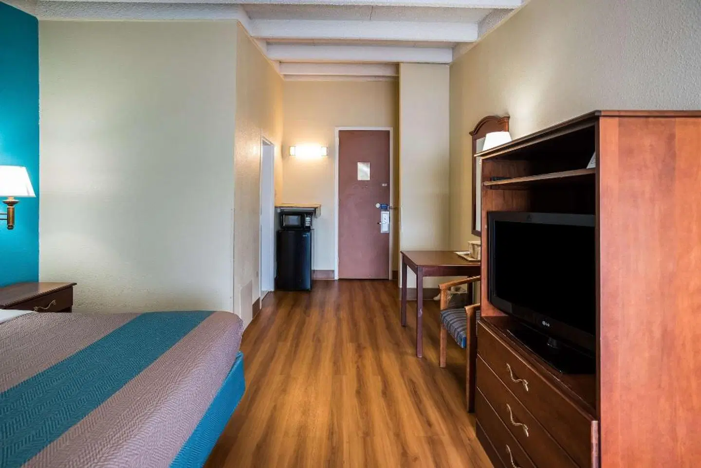 Motel 6 Philadelphia, PA - Northeast ROOM_EXAMPLE