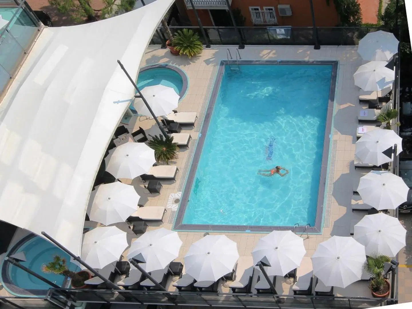 Europa OUTDOOR_POOL