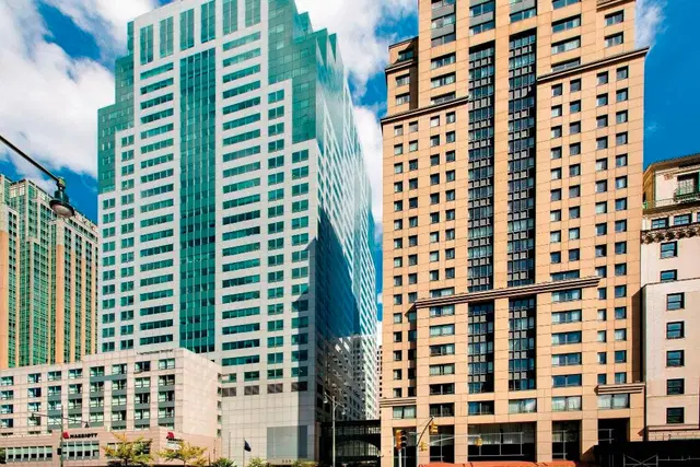 New York Marriott at the Brooklyn Bridge EXTERIOR