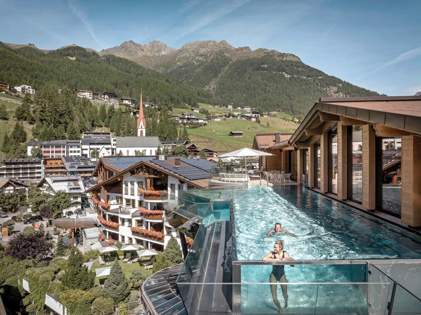 Das Central - Alpine. Luxury. Life. OUTDOOR_POOL