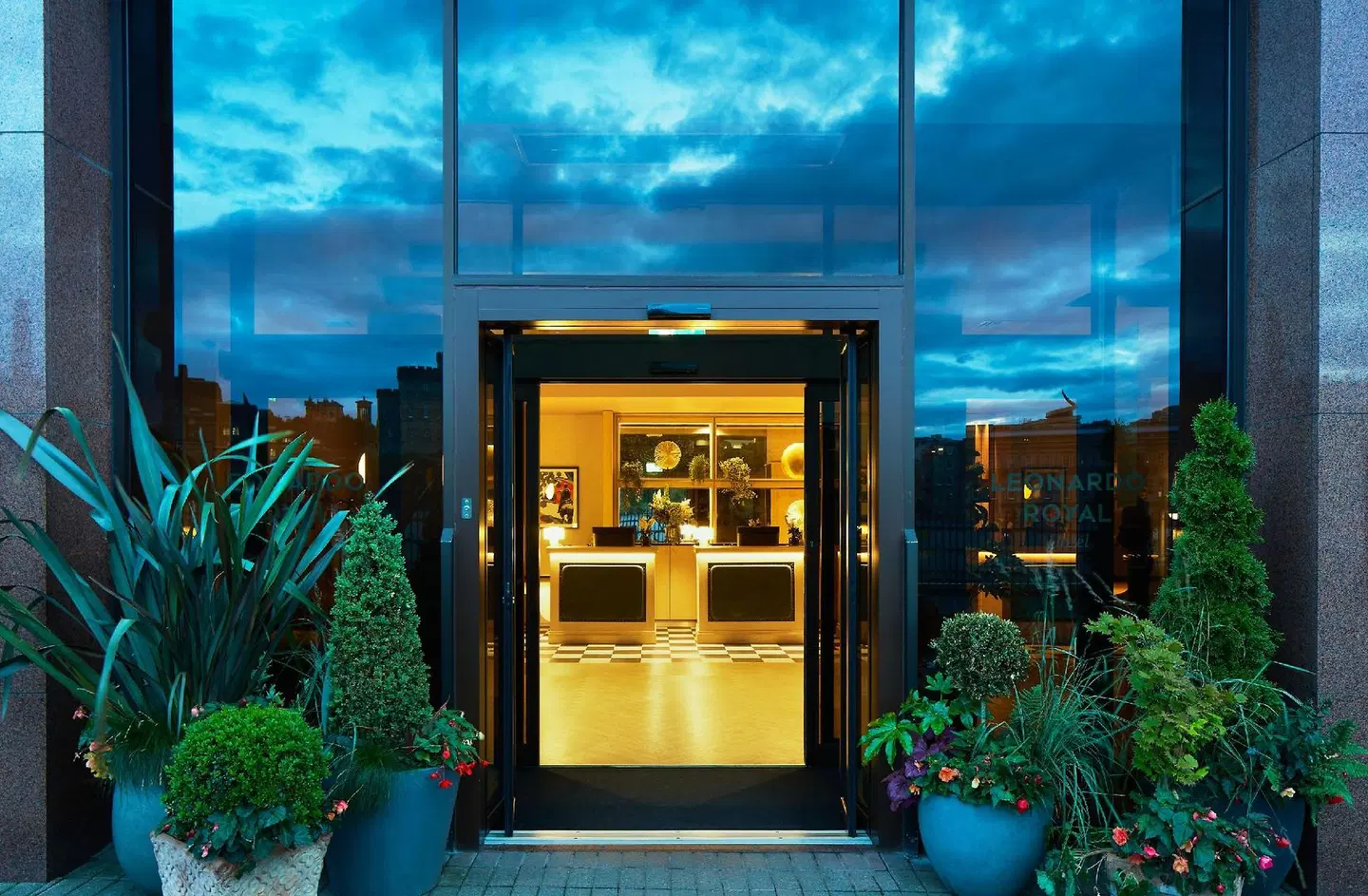 Leonardo Royal Hotel Edinburgh EXTERIOR