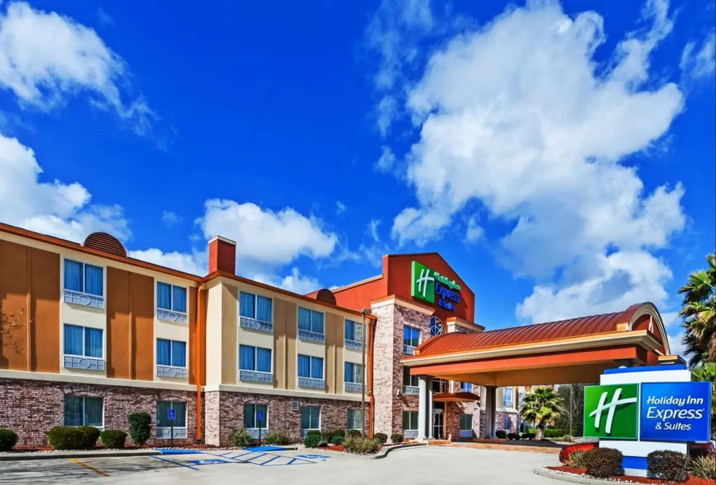 Holiday Inn Express & Suites Lafayette-South by IHG EXTERIOR