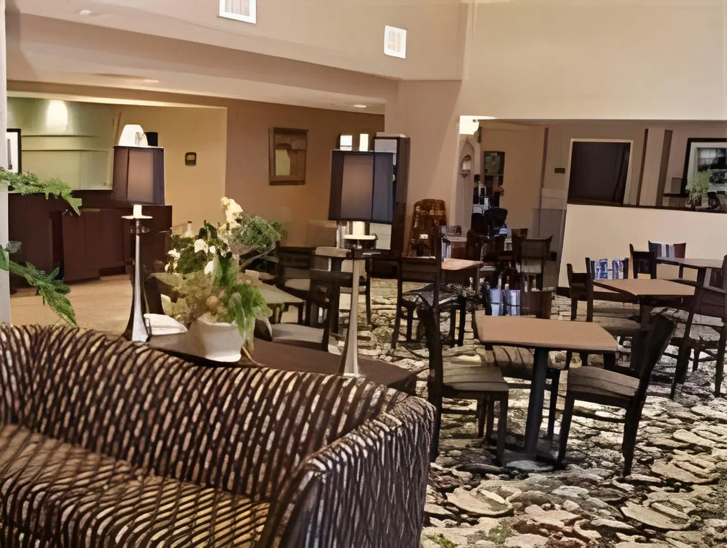 Hampton Inn & Suites Alexandria Restaurant