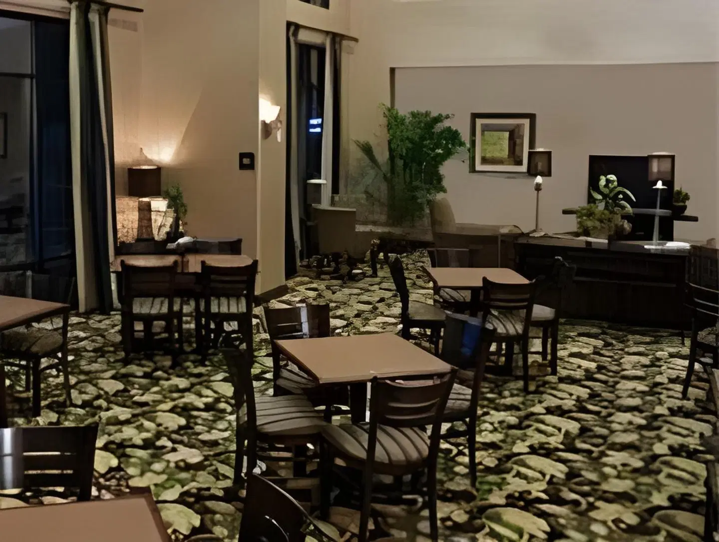 Hampton Inn & Suites Alexandria Restaurant