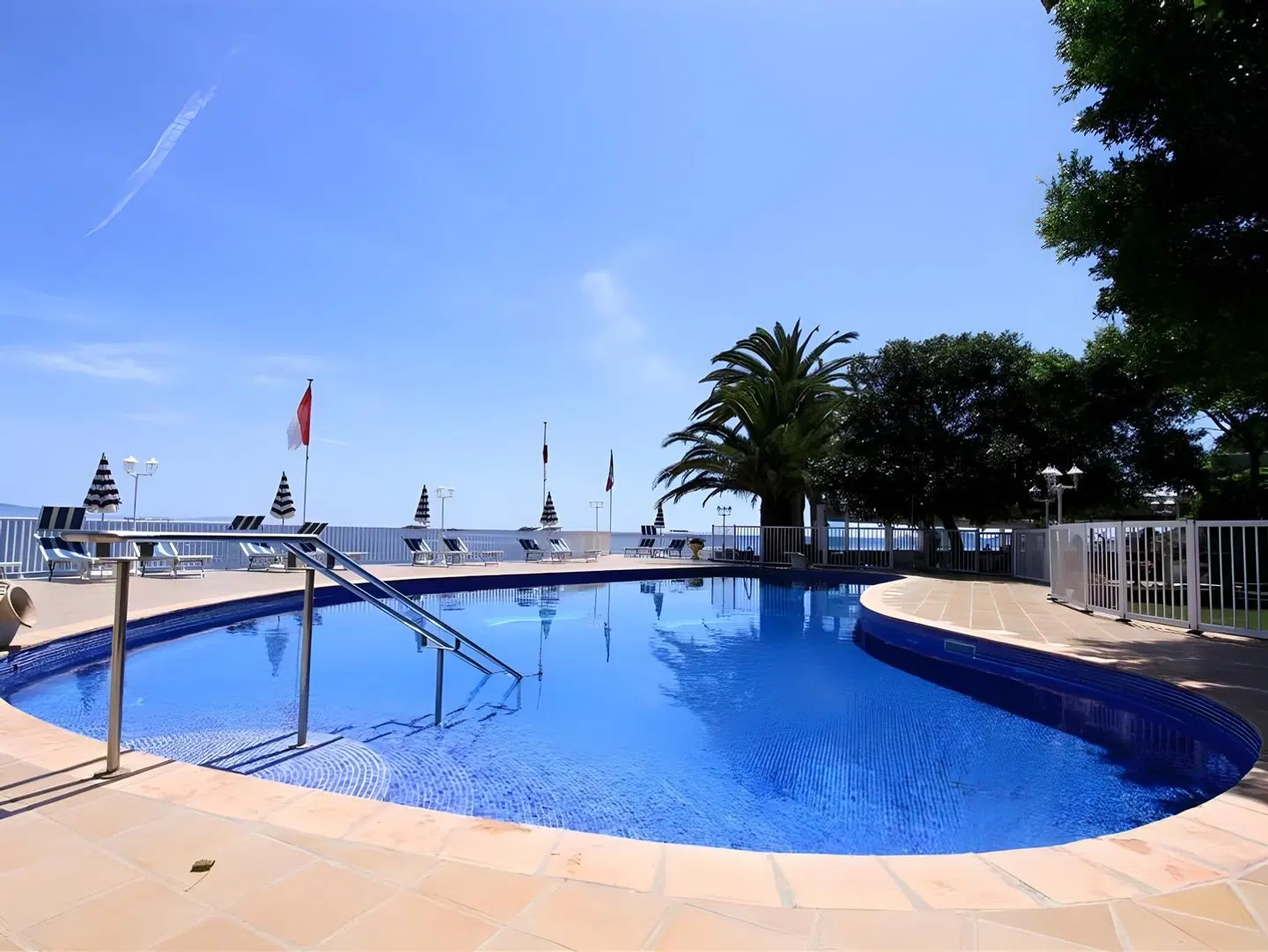 Hôtel Dolce Vita OUTDOOR_POOL