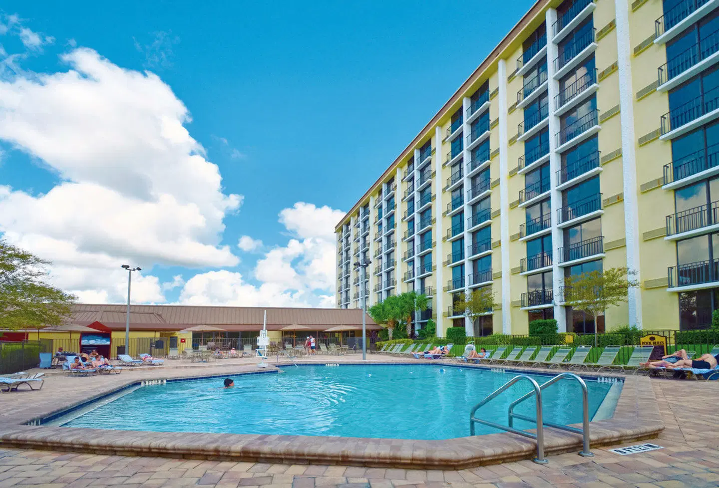 Rosen Inn closest to Universal OUTDOOR_POOL