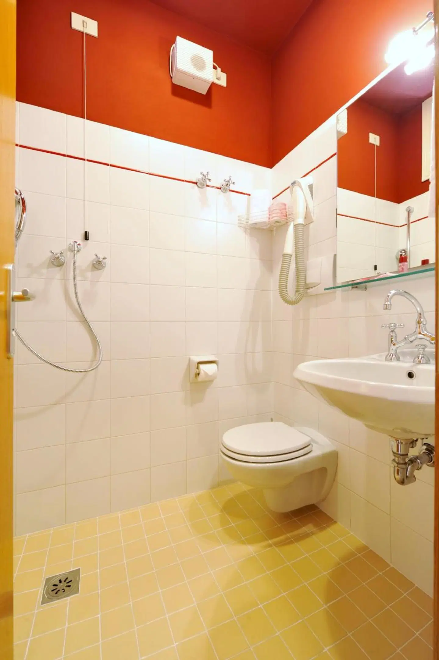 M14 Badezimmer